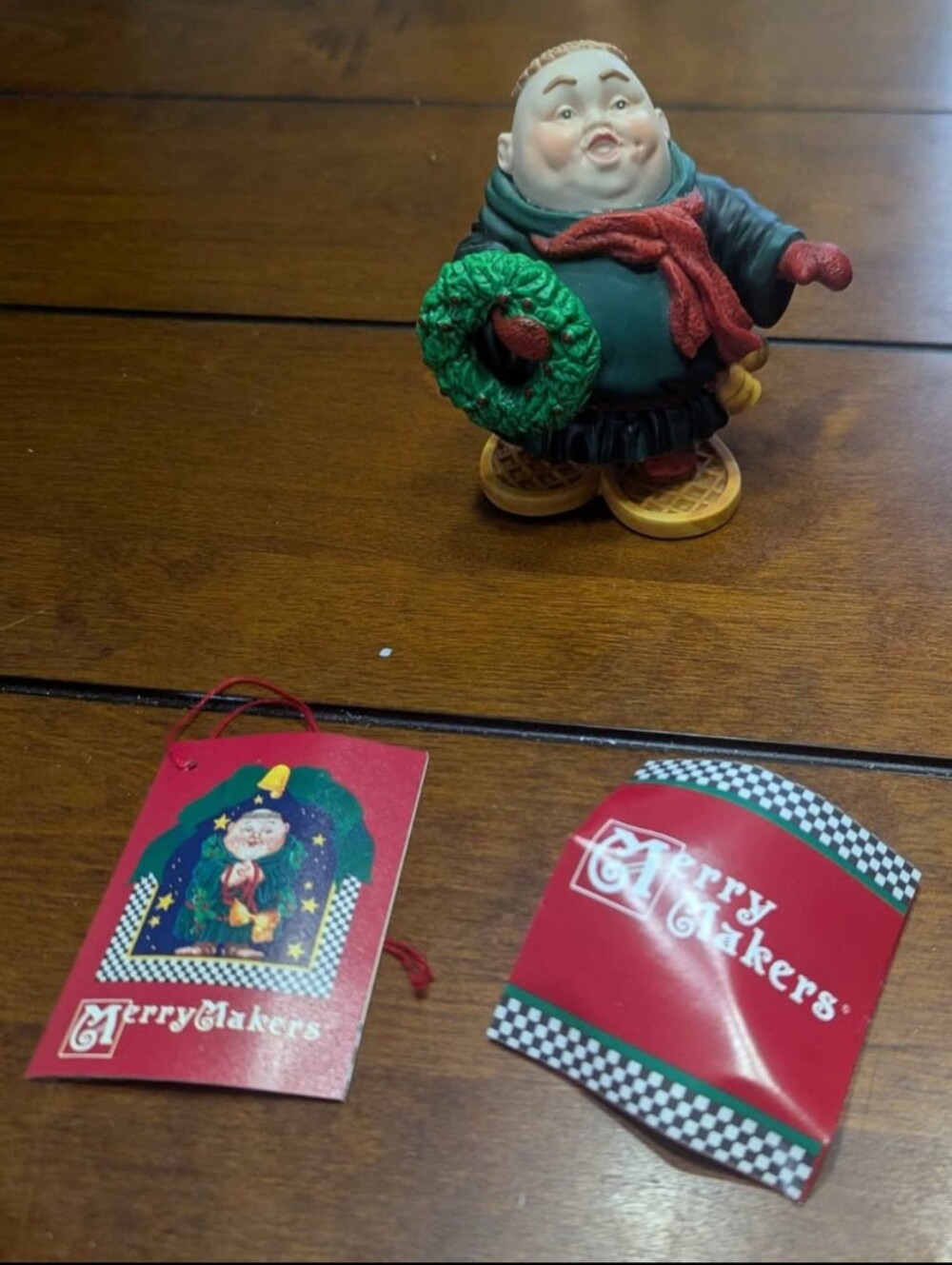 Department 56 - Merry Makers - Sigmund The Snowshoer